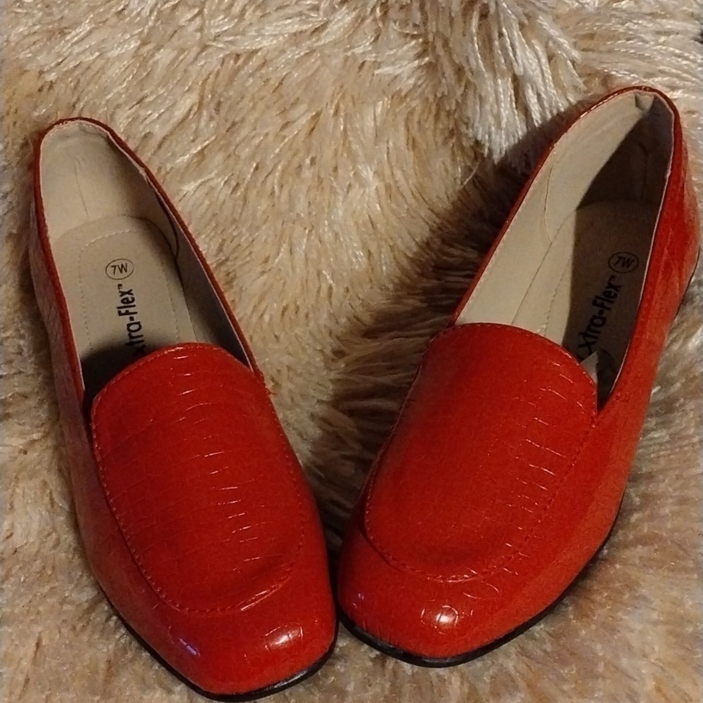 Xtra Flex Red Crocodile Slip On Dress Career  NWT Size 7W